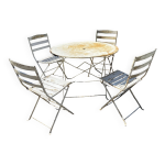 Salon de jardin d'époque 1830: 1 table fer et 4 chaises fer et bois Salon de jardin d'époque 1830: 1 table fer et 4 chaises fer et bois