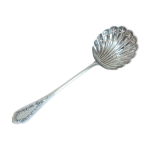 Saupoudreuse en argent massif minerve de style louis xv