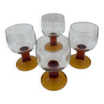 Srie de 4 verres pieds ambre