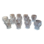 Service de 12 verres en verre moulé à décor de rosaces france, vers Service de 12 verres en verre moulé à décor de rosaces france, vers