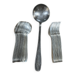 Service de table de 25 couverts en métal argenté art déco Service de table de 25 couverts en métal argenté art déco