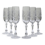 Set de 6 flûtes à champagne en cristal de lorraine taillé main Set de 6 flûtes à champagne en cristal de lorraine taillé main