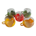 Set de cinq tasses en verre et plastique, annes 70.