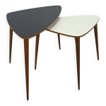 Set noir avec table avec de petits pots du kaiser k�ln