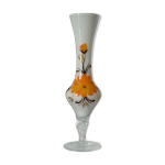 Soliflore en opaline blanche fleuri vintage