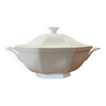 Soupire en porcelaine blanche