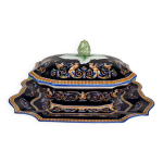 Soupi�re et son plateau en fa�ence de gien, xx�me si�cle