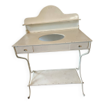 Structure d'une coiffeuse ancienne