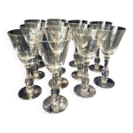 Suite de 12 verres a vin rouge en cristal de portieux