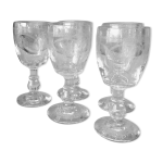 Suite de 5 verres a pied pour digestif en verre