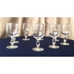 Suite de 8 verres a porto ou vin cuit a pied en cristallin art de la table Suite de 8 verres a porto ou vin cuit a pied en cristallin art de la table