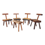 Suite de quatre chaises et un banc brutalistes, france, années 60 Suite de quatre chaises et un banc brutalistes, france, années 60