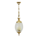 Suspension, lustre en laiton et globe en verre grav  2 feux. style louis xv. annes 60