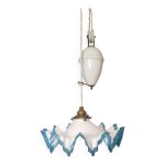Suspension monte et baisse en opaline et porcelaine