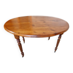 Table ancienne à volets ovale en merisier Table ancienne à volets ovale en merisier