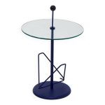 Table d'appoint de magazine post - moderne avec poignée en boule des années 1980 Table d'appoint de magazine post - moderne avec poignée en boule des années 1980