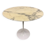 Table d appoint en marbre ovale saarinen tulip pour knoll