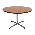 Table basse des ann�es 1960 en noyer et chrome