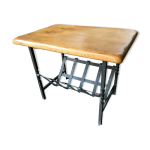 Table basse ou bout de canap faisant porte - revues en chne et fer forg