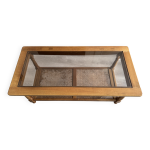 Table basse avec cannage en bois merisier et plateau en verre