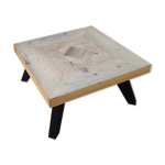 Table basse carré avec des triangles Table basse carré avec des triangles