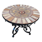 Table basse carrel�e ronde pied fer forg� restaur�� 1970