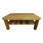 Table basse avec étagère en bois rustique Table basse avec étagère en bois rustique