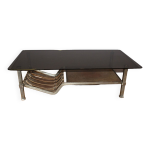 Table basse en fer forgé et cuir vers 1970 Table basse en fer forgé et cuir vers 1970