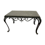 Table basse en fer forgé et marbre xx siècle Table basse en fer forgé et marbre xx siècle