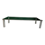 Table basse moderniste en acier chromé et verre Table basse moderniste en acier chromé et verre