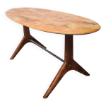Table basse ovale au design vintage, années 1960 Table basse ovale au design vintage, années 1960