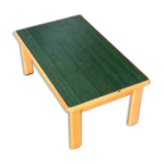 Table basse rectangulaire en bois et mélaminé vert foncé Table basse rectangulaire en bois et mélaminé vert foncé
