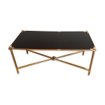 Table basse rectangulaire en laiton et plateau de verre laqué noir Table basse rectangulaire en laiton et plateau de verre laqué noir