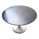 Table basse ronde a pied tulipe des années 70 Table basse ronde a pied tulipe des années 70