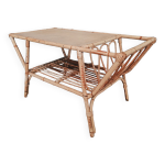 Table basse en rotin avec porte revue