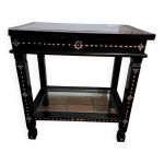 Table basse syrienne en bois, verre et incrustations de nacre