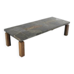 Table basse vintage brutaliste en pierre et wengé Table basse vintage brutaliste en pierre et wengé