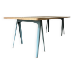 Table en bois massif baubche et trteaux tolix