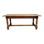 Table ou bureau de centre style louis xiii en chene massif vers 1850 Table ou bureau de centre style louis xiii en chene massif vers 1850