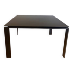 Table carrée kartell modèle four Table carrée kartell modèle four