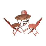 Table et chaises en tle