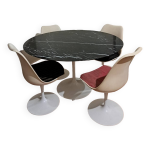 Table et chaises tulipes eero saarinen