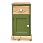 Table de chevet en pin relook�e vert et bois brut