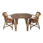 Table duo avec fauteuils en bambou rotin et verre fum audoux minet