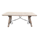 Table espagnole en bois massif, entretoise fer forg�