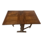 Table gateleg en noyer massif xix sicle