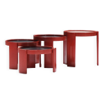 Superbes tables gigognes 780 en rouge rare par gianfranco frattini pour cassina italie Superbes tables gigognes 780 en rouge rare par gianfranco frattini pour cassina italie
