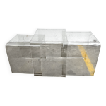 Tables gigognes et tables d'appoint vintage en plexiglas Tables gigognes et tables d'appoint vintage en plexiglas