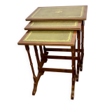Tables gigognes - bois et cuir - très bon état Tables gigognes - bois et cuir - très bon état