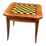 Table à jeu de style art déco en acajou et bois de placage Table à jeu de style art déco en acajou et bois de placage